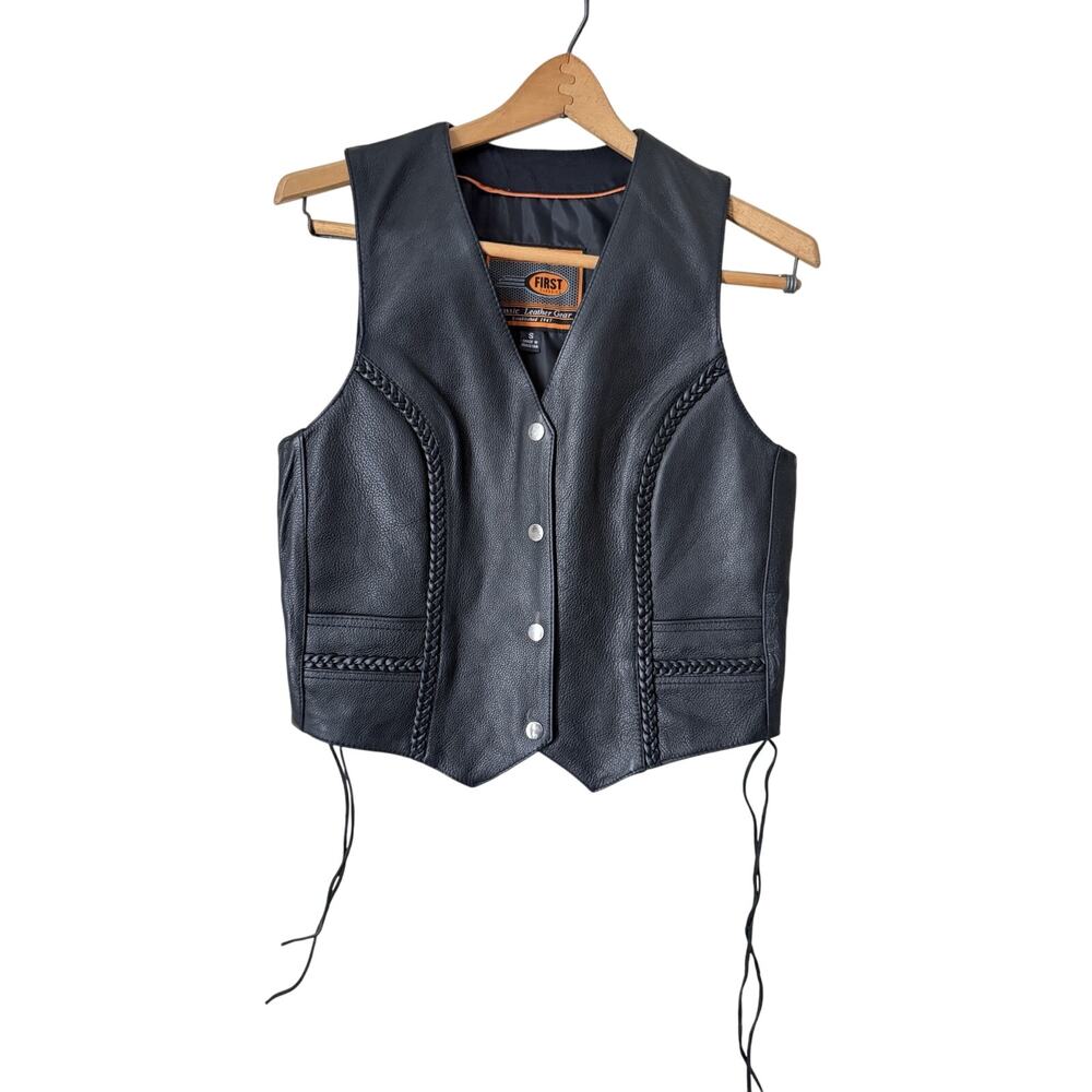 First Classic Leather Vest Women Sz S Gear Side Lace Motorcycle Snaps MINT